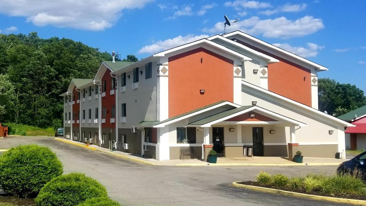 Super 8 By Wyndham Salem Va Motel Exterior foto